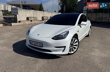 Tesla Model 3  2018