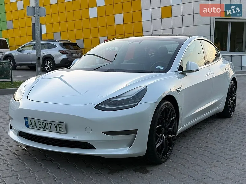 Tesla Model 3