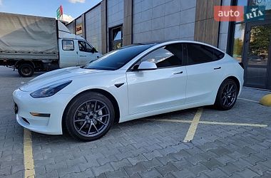 Седан Tesla Model 3 2022 в Житомире