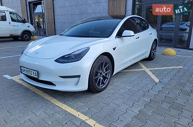 Седан Tesla Model 3 2022 в Житомире