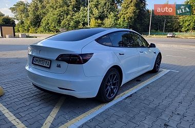 Седан Tesla Model 3 2022 в Житомире