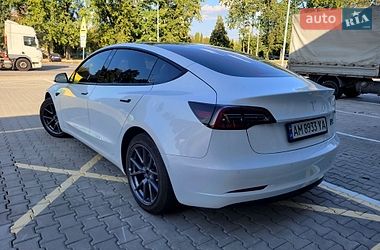 Седан Tesla Model 3 2022 в Житомире