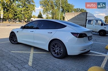 Седан Tesla Model 3 2022 в Житомире