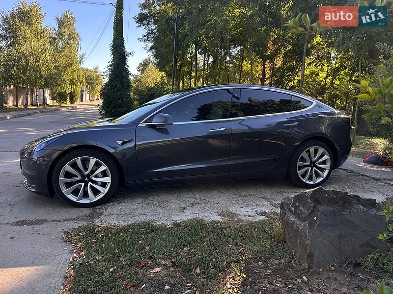 Tesla Model 3 2018