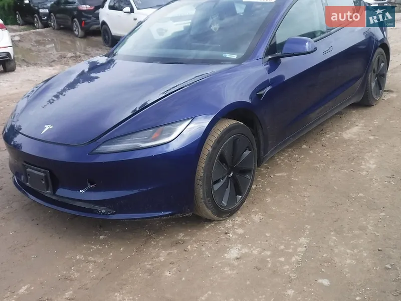 Tesla Model 3 2025