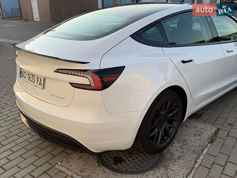 Седан Tesla Model 3 2024 в Виноградове