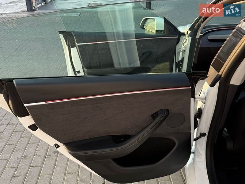 Седан Tesla Model 3 2024 в Виноградове