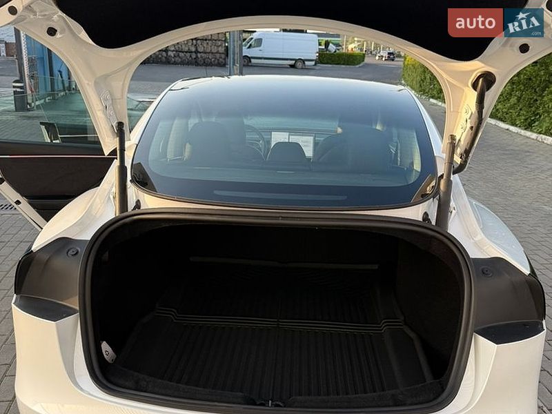 Седан Tesla Model 3 2024 в Виноградове