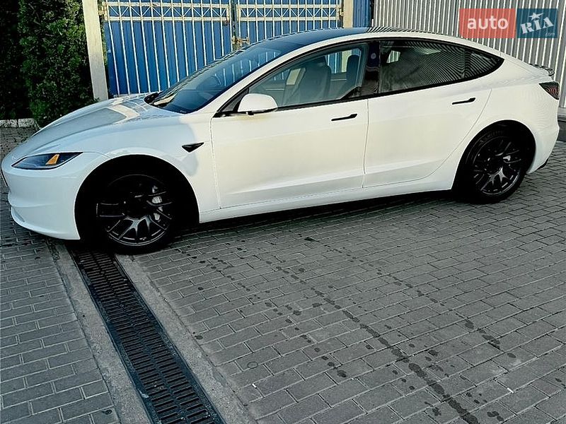 Седан Tesla Model 3 2024 в Виноградове