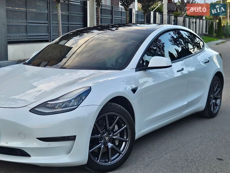 Tesla Model 3 2019