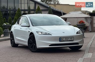 Седан Tesla Model 3 2025 в Стрые