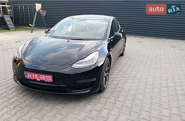 Седан Tesla Model 3 2023 в Луцке