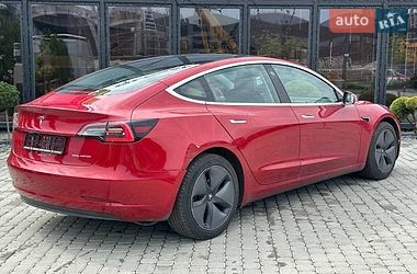 Седан Tesla Model 3 2018 в Львові