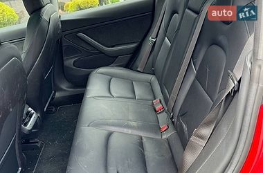 Седан Tesla Model 3 2018 в Львові