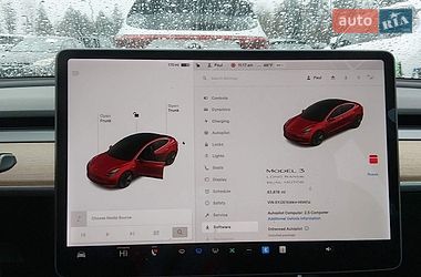 Седан Tesla Model 3 2018 в Львові