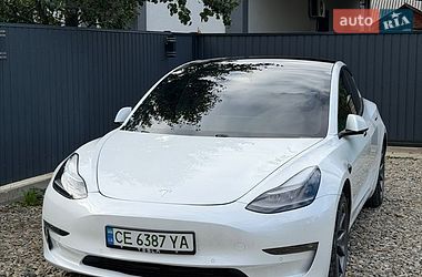 Tesla Model 3  2021