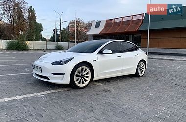 Седан Tesla Model 3 2021 в Кривом Роге