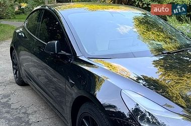 Седан Tesla Model 3 2021 в Києві