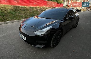 tesla model-3 2023 в Тернополь от профессионального продавца Зоряна