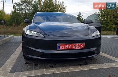 Tesla Model 3  2025