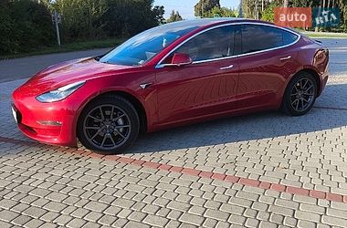 Седан Tesla Model 3 2018 в Староконстантинове