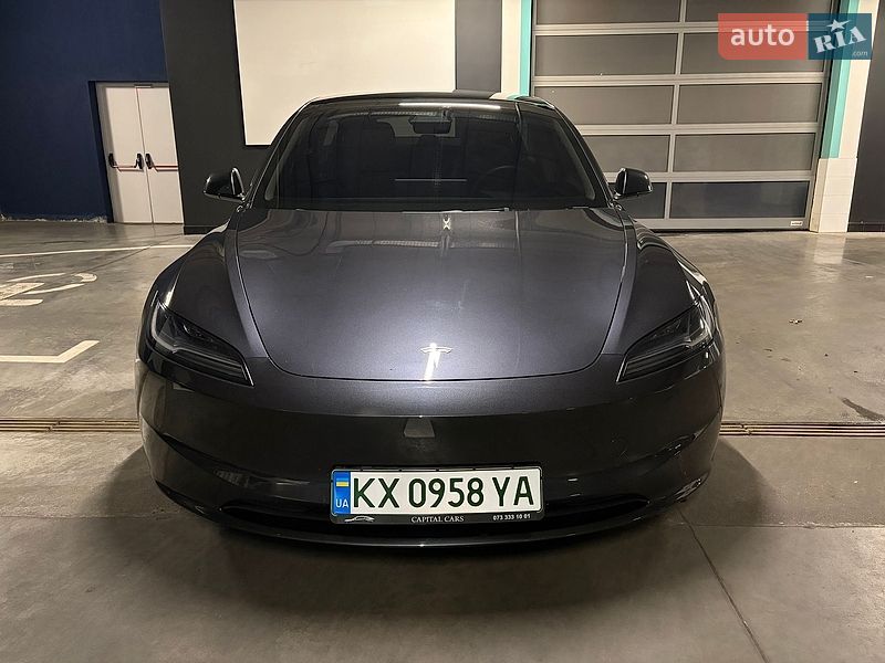 Седан Tesla Model 3 2024 в Харькове