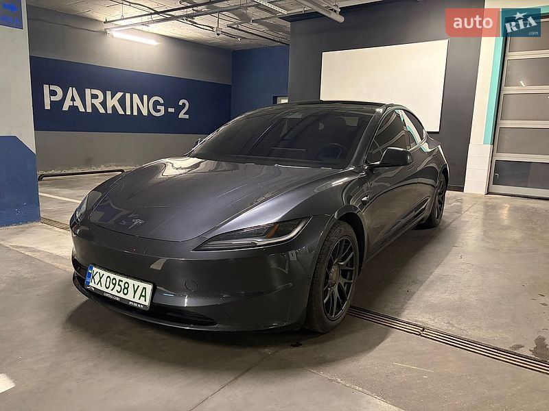 Седан Tesla Model 3 2024 в Харькове