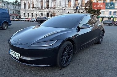 Седан Tesla Model 3 2024 в Харькове