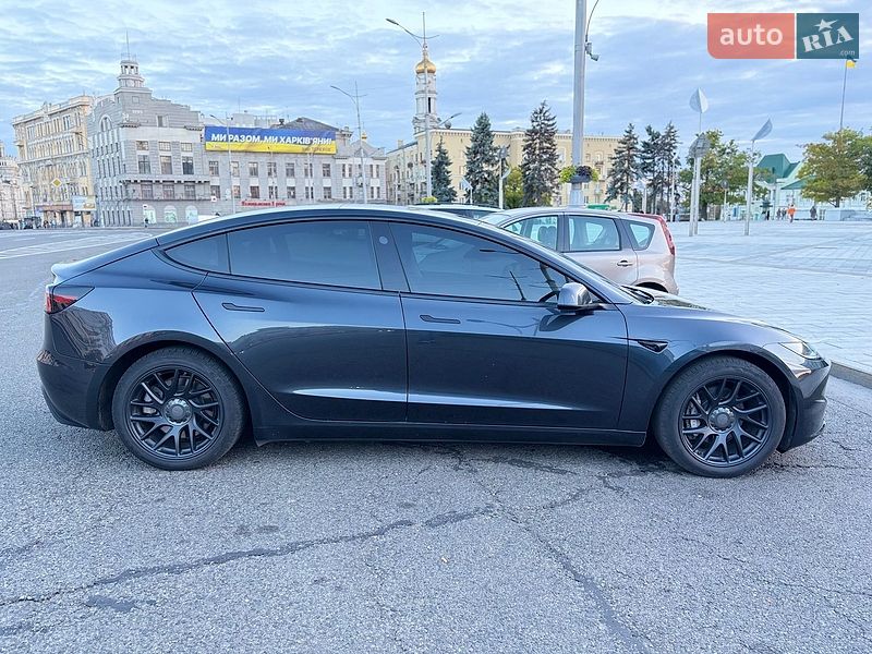 Седан Tesla Model 3 2024 в Харькове