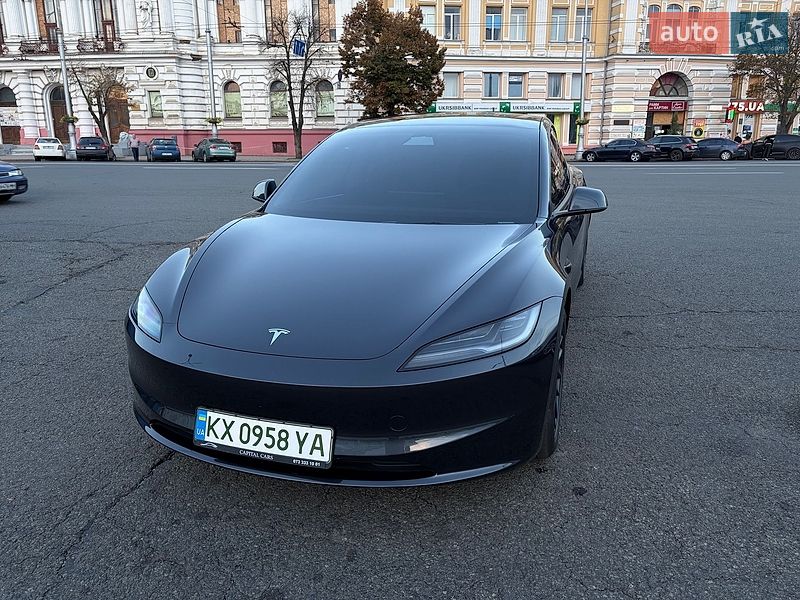Седан Tesla Model 3 2024 в Харькове