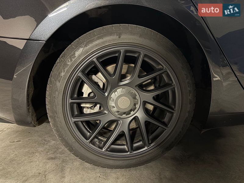 Седан Tesla Model 3 2024 в Харькове