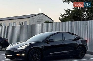 Седан Tesla Model 3 2021 в Львове