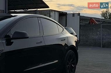 Седан Tesla Model 3 2021 в Львове