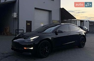 Седан Tesla Model 3 2021 в Львове