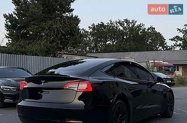 Седан Tesla Model 3 2021 в Львове