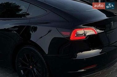 Седан Tesla Model 3 2021 в Львове