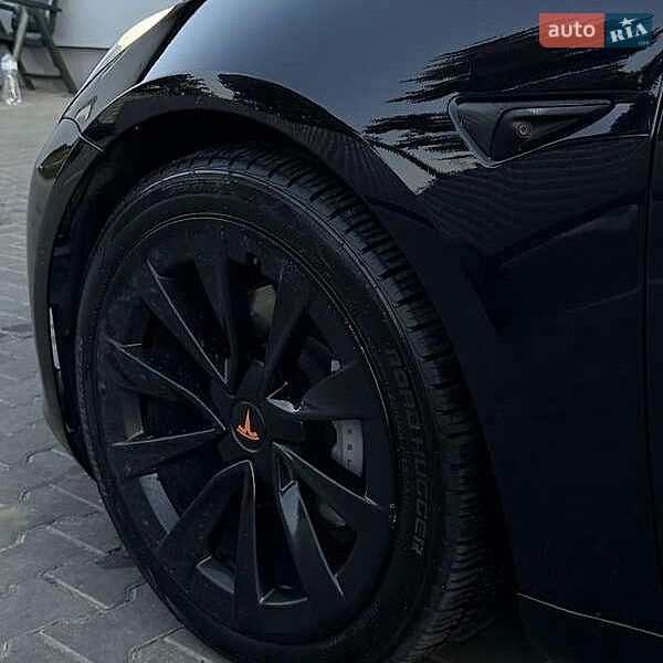 Седан Tesla Model 3 2021 в Львове