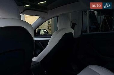 Седан Tesla Model 3 2021 в Львове