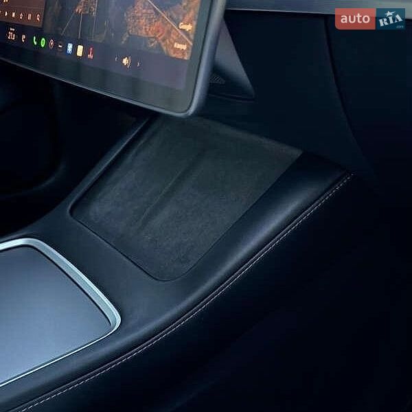 Седан Tesla Model 3 2021 в Львове