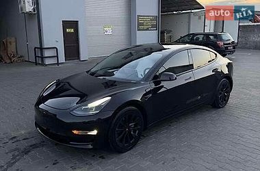 Седан Tesla Model 3 2021 в Львове