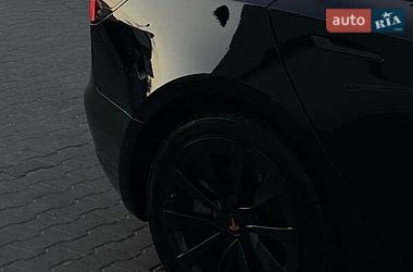 Седан Tesla Model 3 2021 в Львове