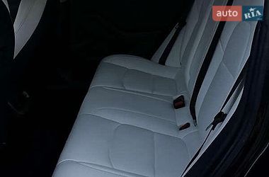 Седан Tesla Model 3 2021 в Львове
