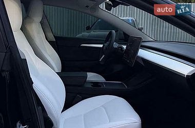 Седан Tesla Model 3 2021 в Львове
