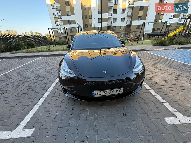 Tesla Model 3 2018