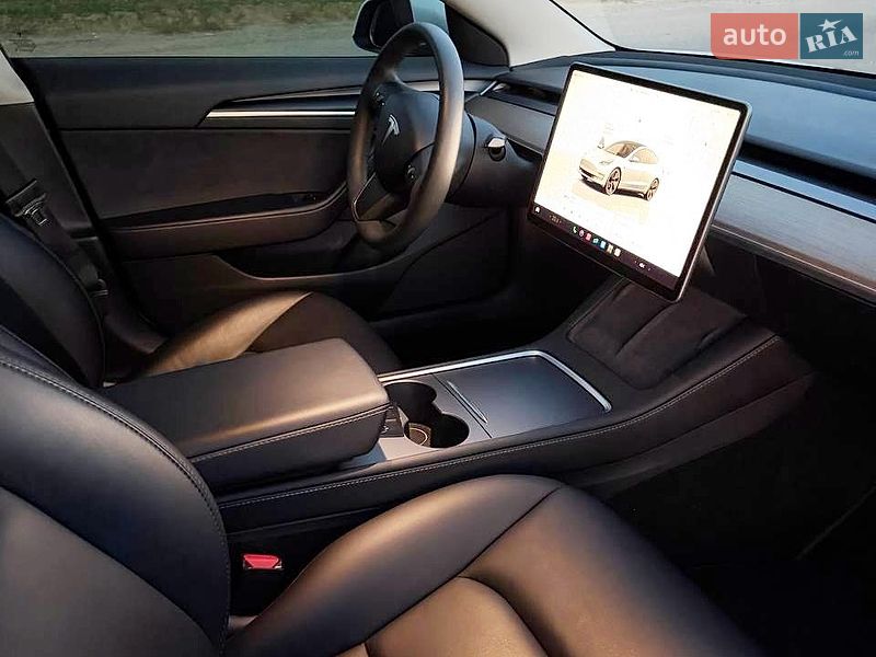 Седан Tesla Model 3 2022 в Одесі