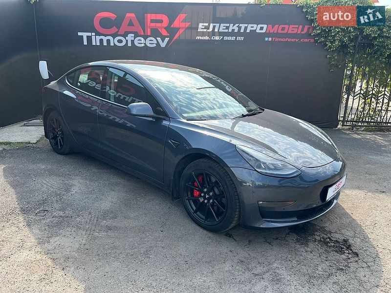 Tesla Model 3 2021