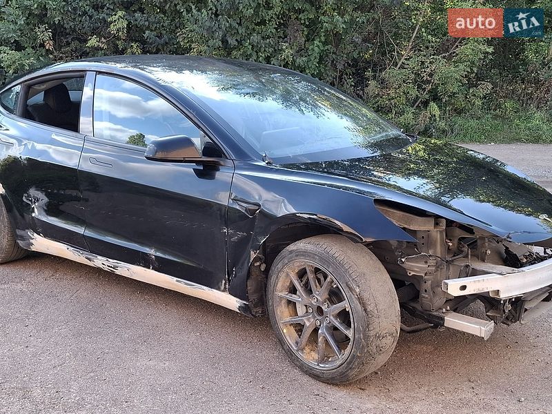 Tesla Model 3 2023
