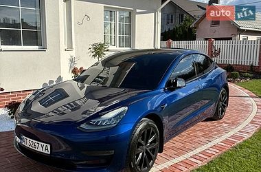 Tesla Model 3  2019