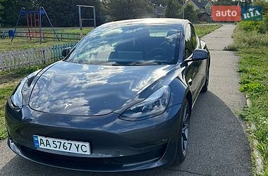Tesla Model 3  2021