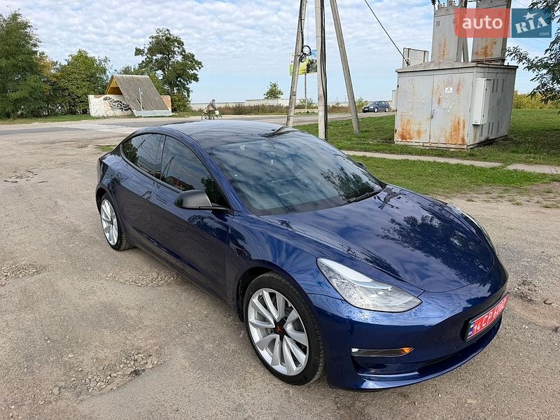 Седан Tesla Model 3 2022 в Золочеве фото 11 Седан Tesla Model 3 2022 в Золочеве